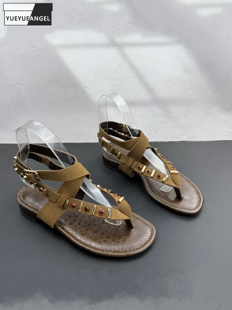 

Designer Fashion Lady New Genuine Leather Chunky Heels Sandal Vintage Rivet Hollow Out Buckle Round Toe High Heel Beach Sandals