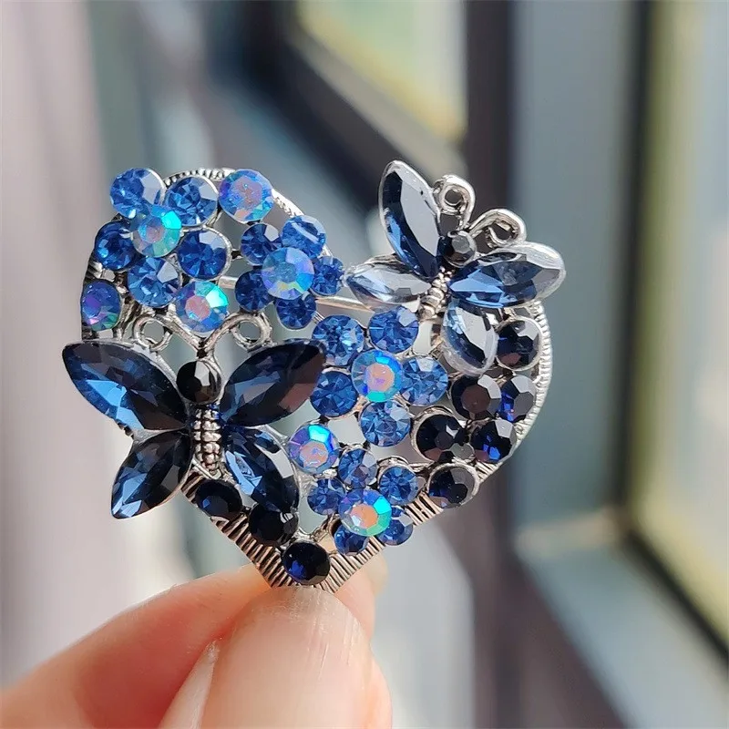 Romantic Rhinestone Love Heart Butterfly Brooches for Women Bule Red Color Crystal Exquisite Luxury Party Office Brooch Pins