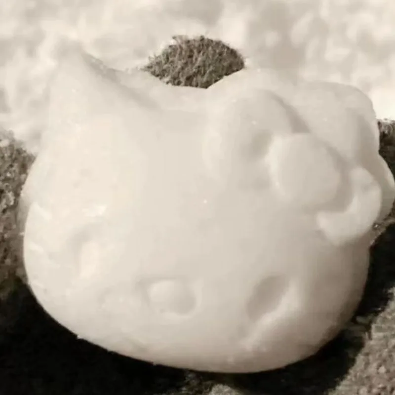 Nuovo Kawaii Hello Kitty Stampi per palle di neve 1pc Anime All'aperto Sabbia Palla di neve Giocattoli Multifunzionale Fai da te Palline di riso Cubi di ghiaccio Uova Stampo