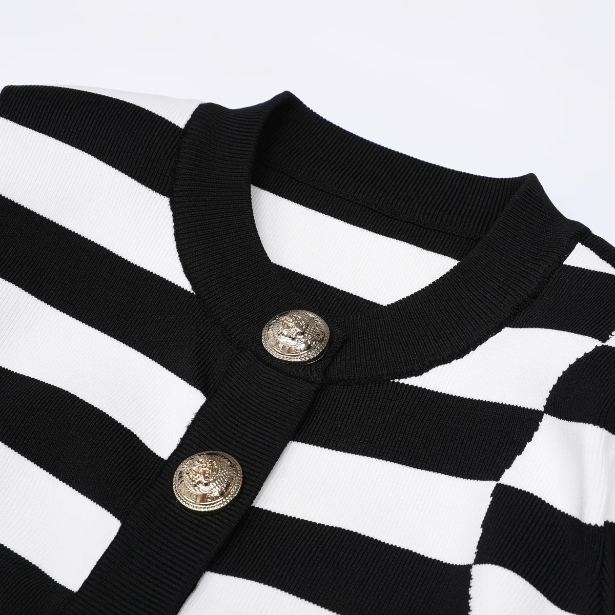 Haute qualité automne nouveau rayé à la mode tempérament déplacements femmes tricoté à manches longues col rond Cardigan haut veste