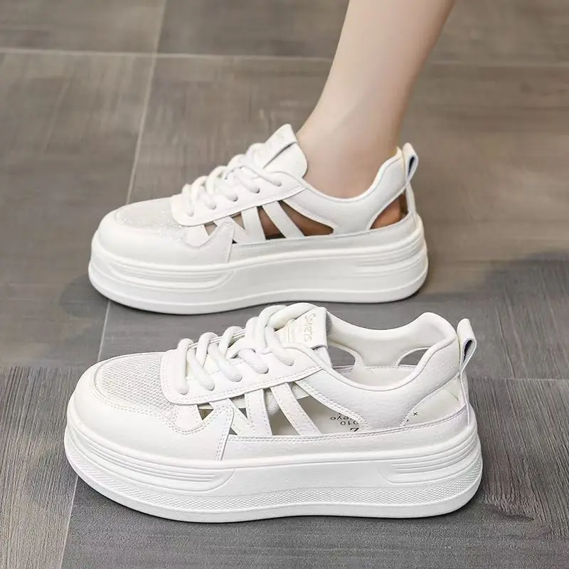 

Женские повседневные спортивные сандалии Baotou из кожи с открытыми отверстиями, летние нескользящие дышащие сетчатые туфли на толстой подошве на шнуровке, маленькие белые туфли