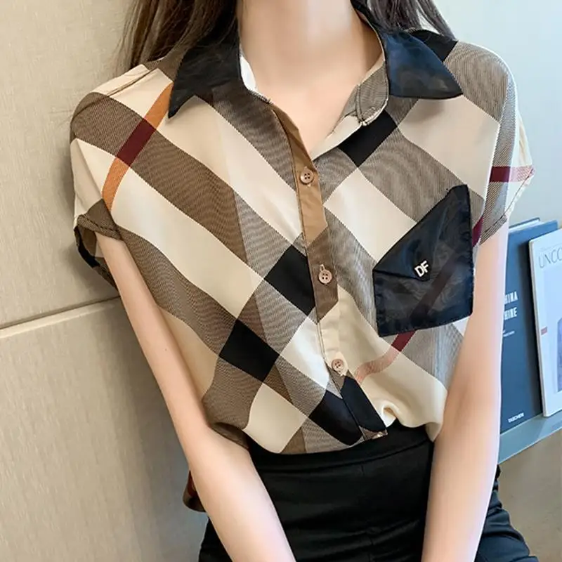 

Korean Chiffon Thin Blouse Summer New Short Sleeve Polo Neck Loose Plaid All-match Shirt Tops Vintage Fashion Women Clothing