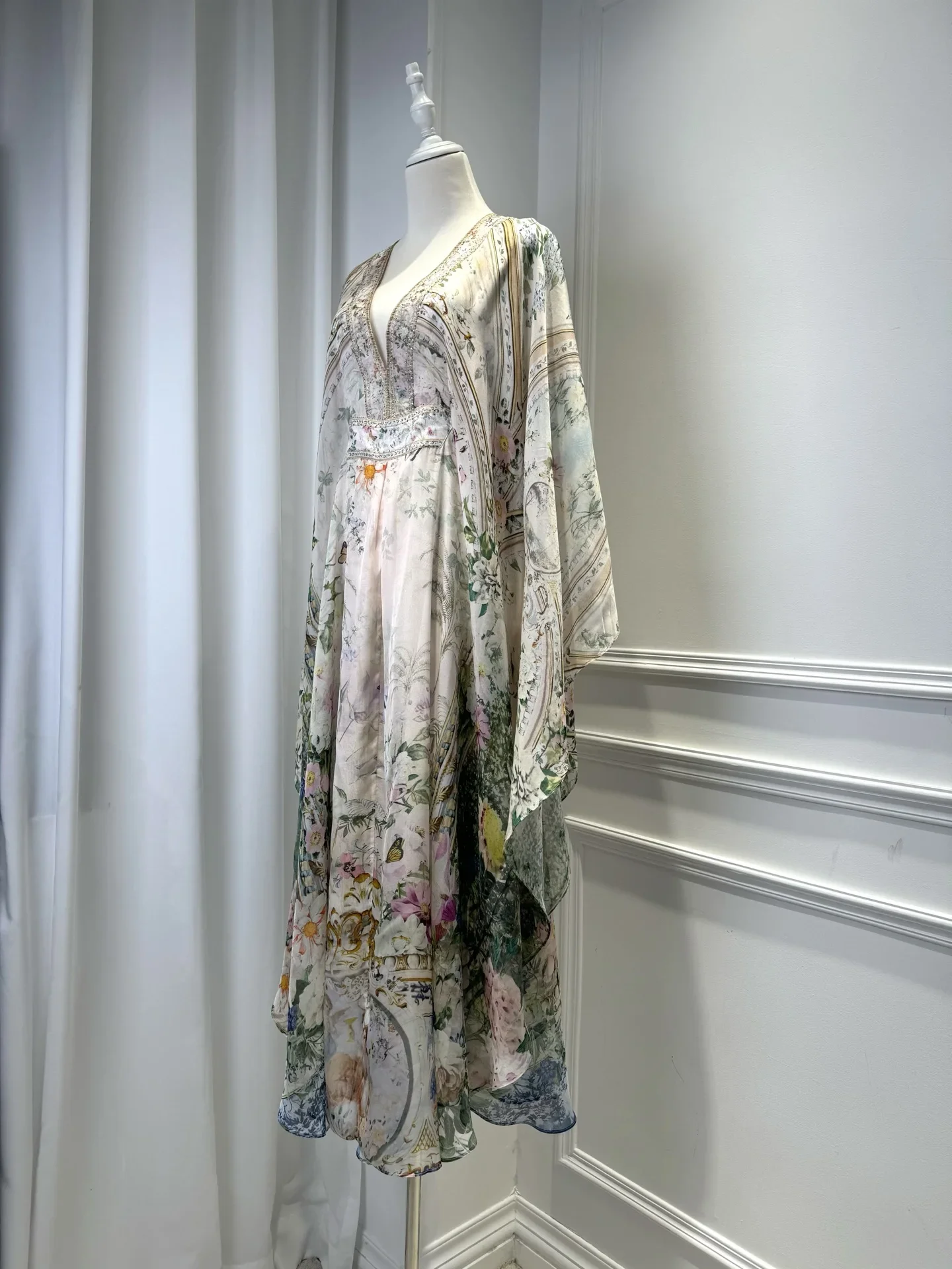 Robe Maxi en soie imprimé floral pour femmes, nouvelle collection 2021, perles lourdes, col en v, manches évasées, Robe ample