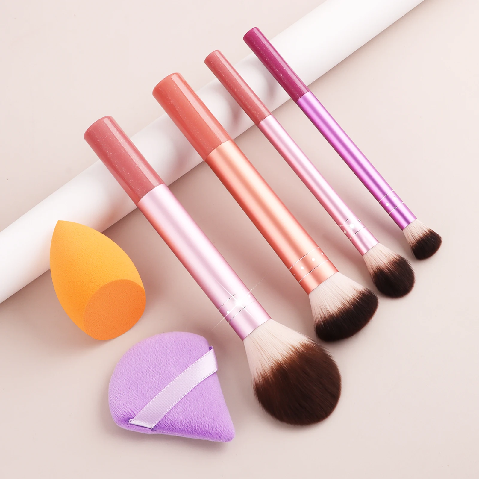 Makeup Brush Set, 4 Piece Plastic Creative Diamond Design Long Tube Fan Puff and Beauty Sponge Beauty Tools