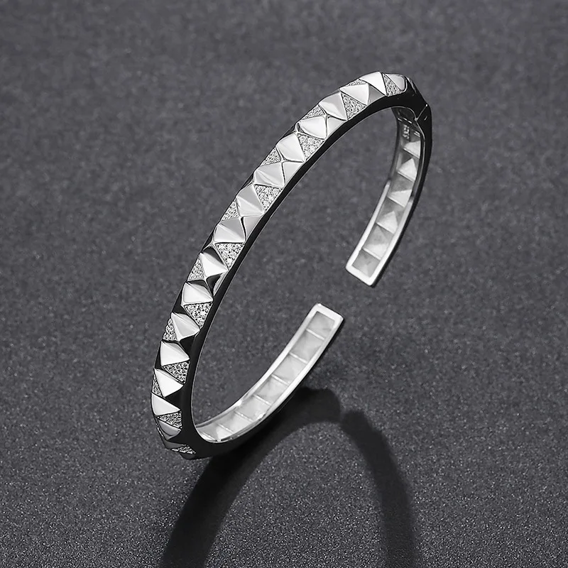 

S925 Silver Diamond-Cut Pattern Moissanite Bracelet for Women, Elegant Stretch Bangle Jewelry