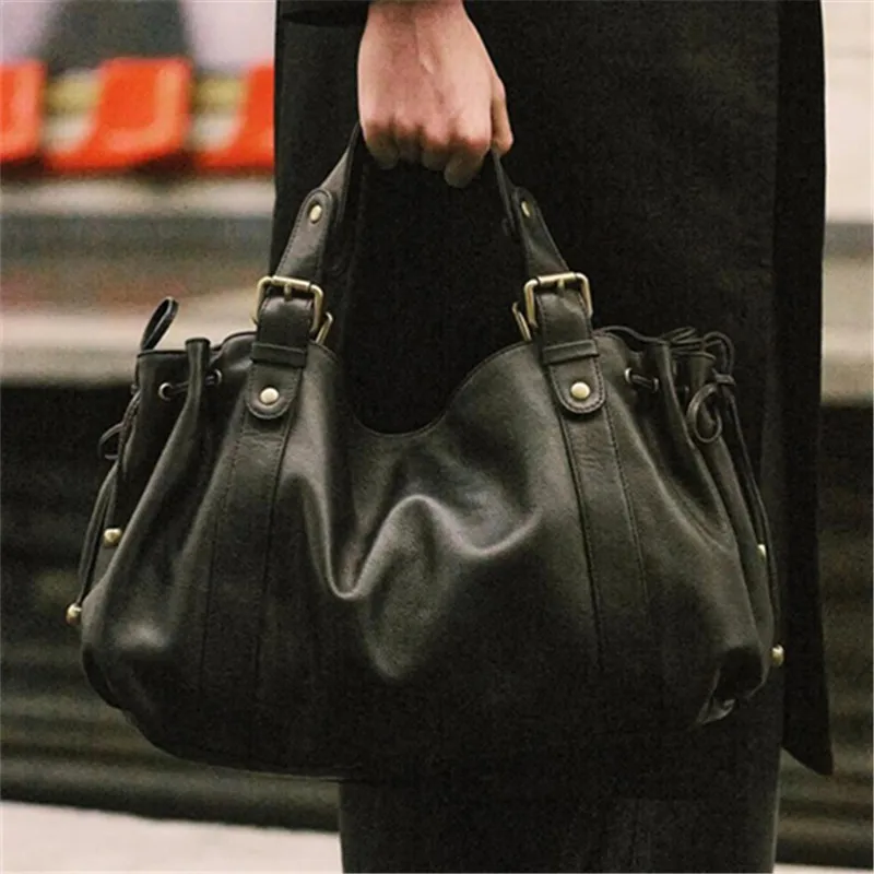 

NEW Vintage Large Capacity Women Shoulder Bags Retro Rivet Lady Handbags Tote Bag Luxury Soft Pu Leather Crossbody Bag