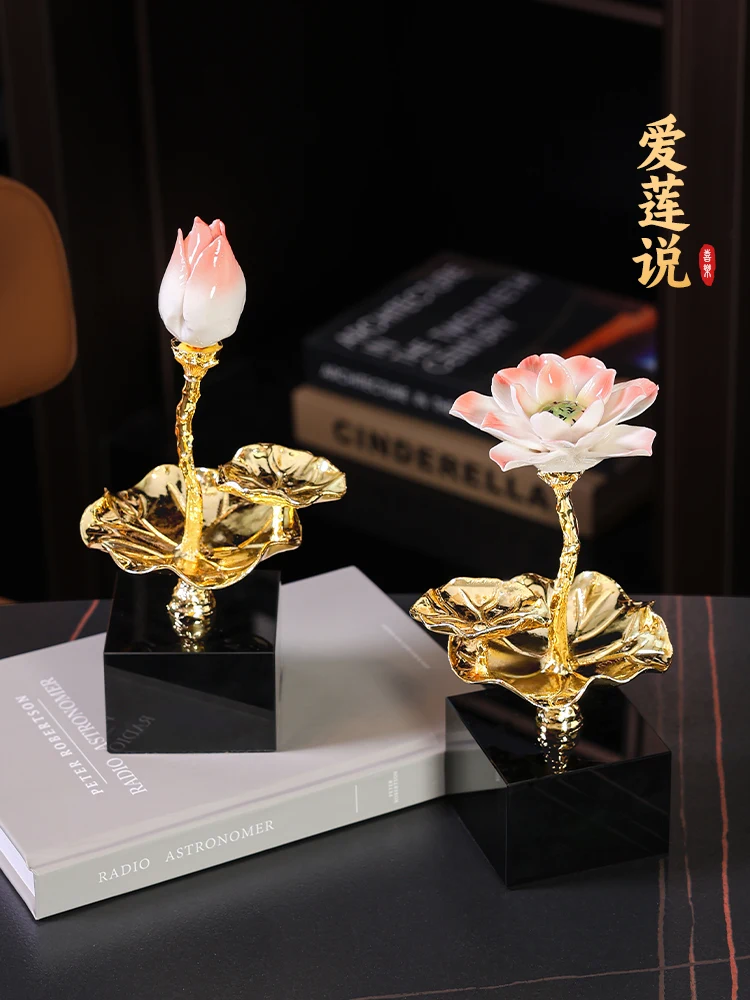 

New Chinese style lotus ornaments, light luxury, high-end living room