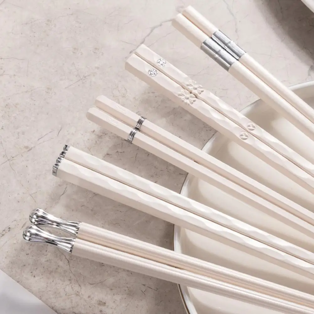 Unique Chopstick Designs Eco-friendly Reusable Chopsticks Set for Home Restaurant Non-slip Fancy Tableware Gift with Temperature