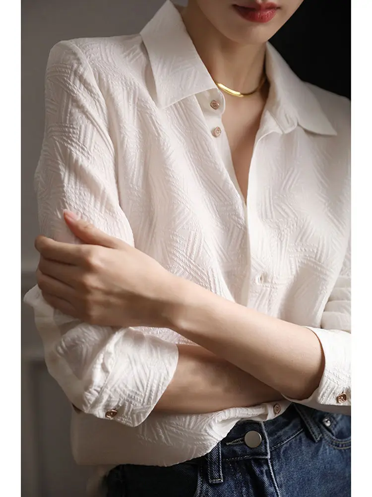 Fashion Chic Three-dimensional Jacquard Long Sleeved White Shirt with Design Sense 2024 Spring Autumn New Versatile Straight Top