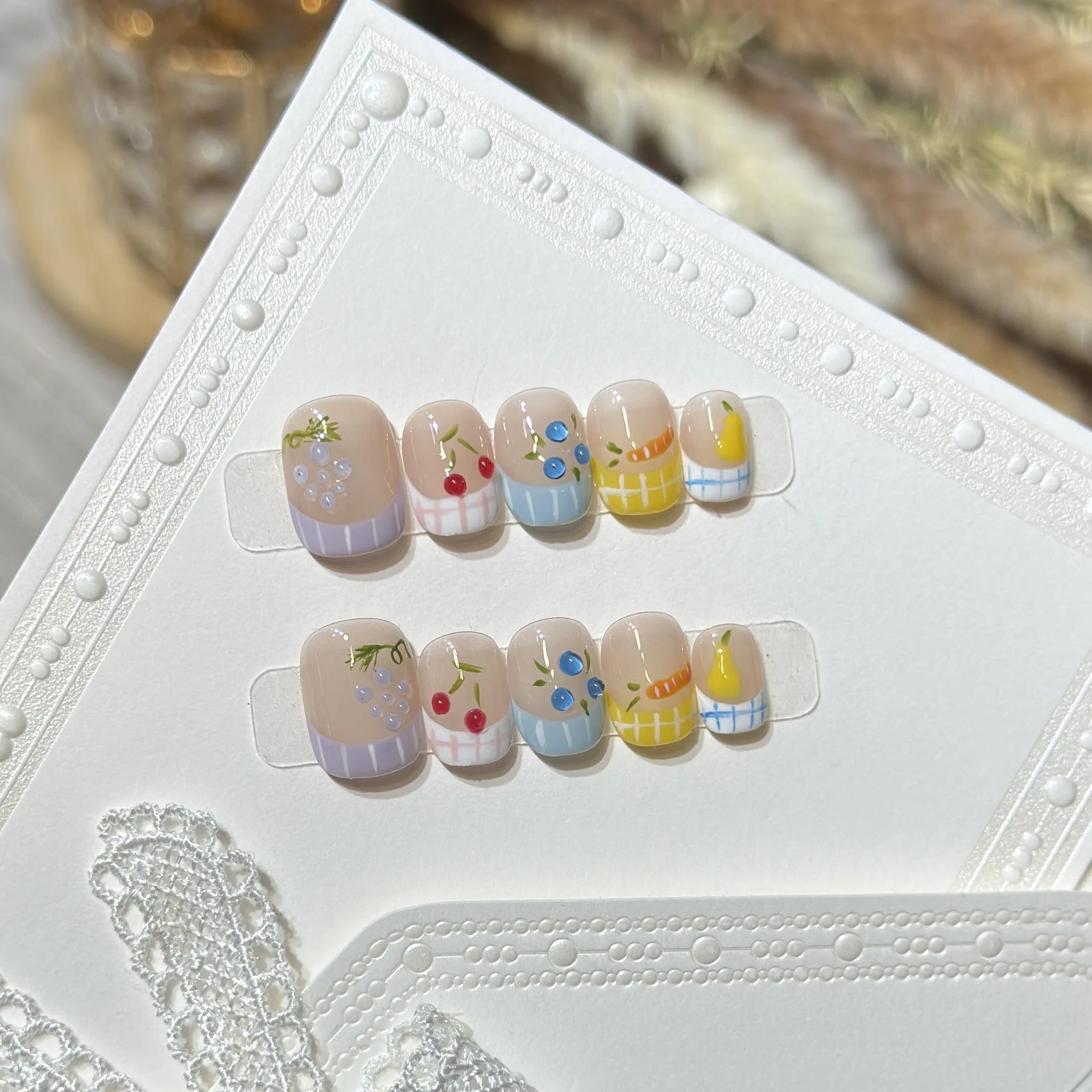 

10 шт. накладных ногтей в стиле INS, ручной работы, с милым 3D-декором в виде фруктов, круглые, французские, для корейских девушек.