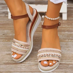 Sandalias de diseñador con hebilla para mujer, chanclas elegantes con cuña a la moda para fiesta y banquete al aire libre, 2024