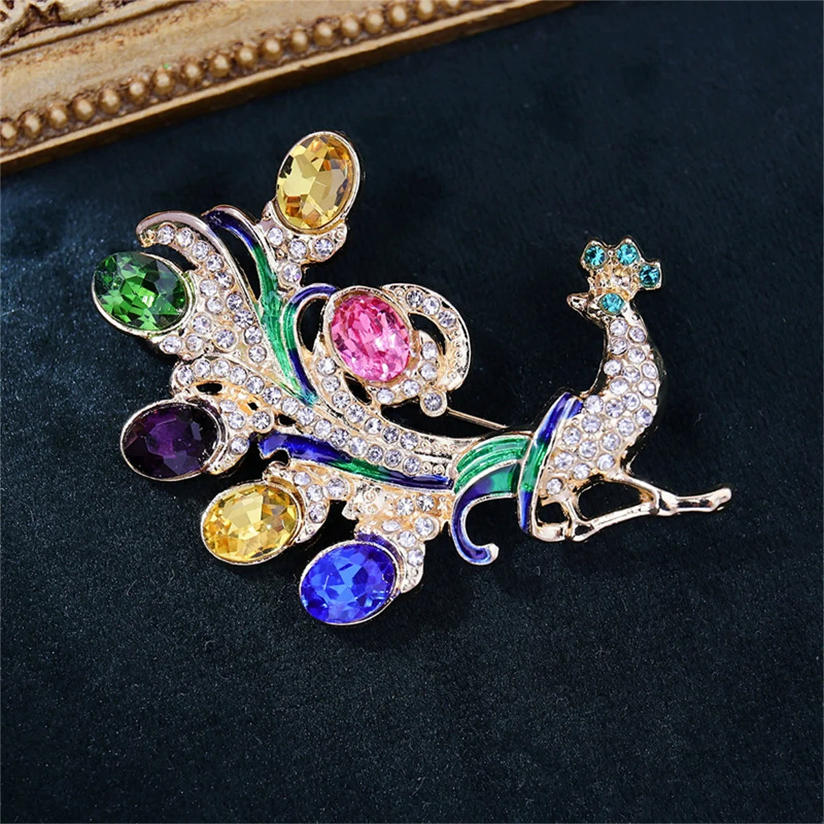 1Pc Color Retro Peacock Broch Exquisite Personalized Pin Elegant Y2K Jewelry Accessories Fashion Party Trendy Gift Souvenir 2025