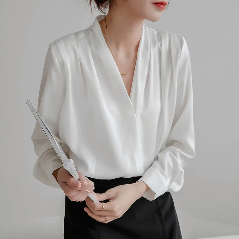 

Шелковая атласная белая рубашка женская, с длинным рукавом, V-образным вырезом, драпированная, универсальная, элитная, профессиональная, стильная, во французском стиле