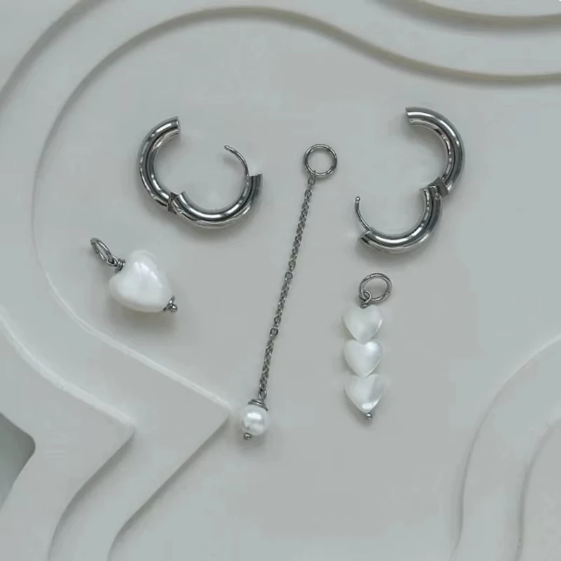 Retro New Trendy Geometric Stereo White Shell Heart-Shaped Earrings for Women Asymmetrical Imitation Pearl Earrings Punk Jewelry