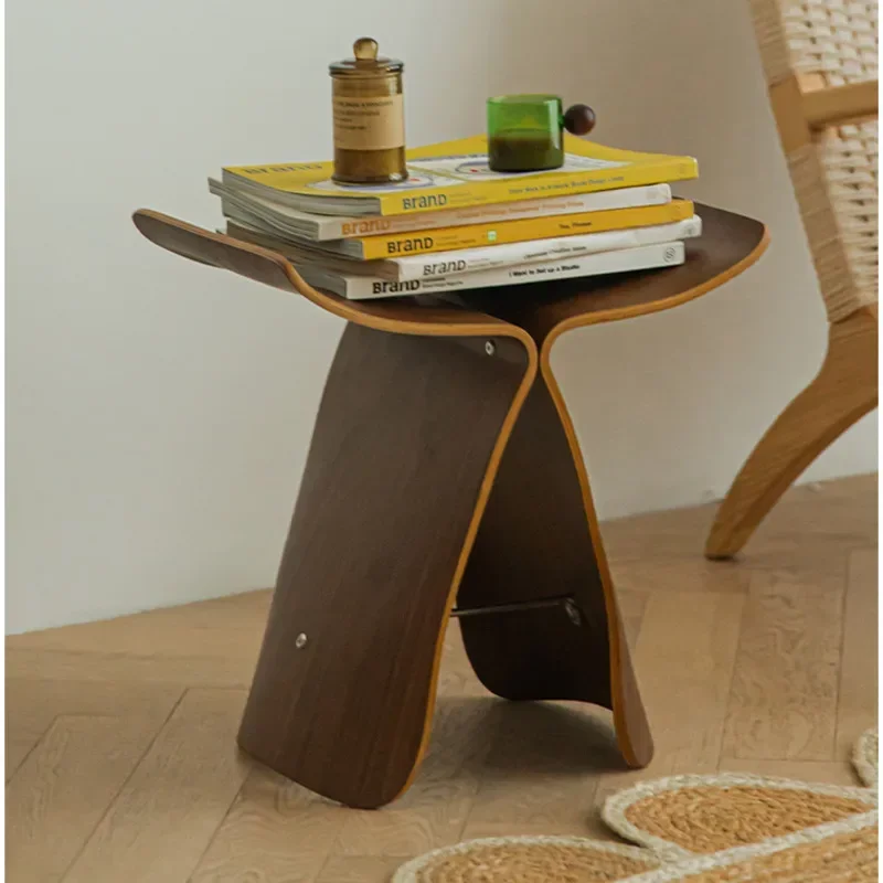 Japanese Bedside Table Simple Living Room Desk Creative Butterfly Room Table Multi-function Side Table Stylish Desk