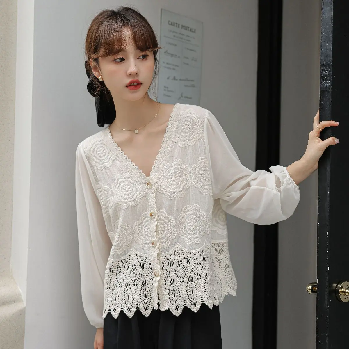 Blouse Women   Fashion  Summer Lace  Bubble  Sleeve  Floral  Embroidery  Casual