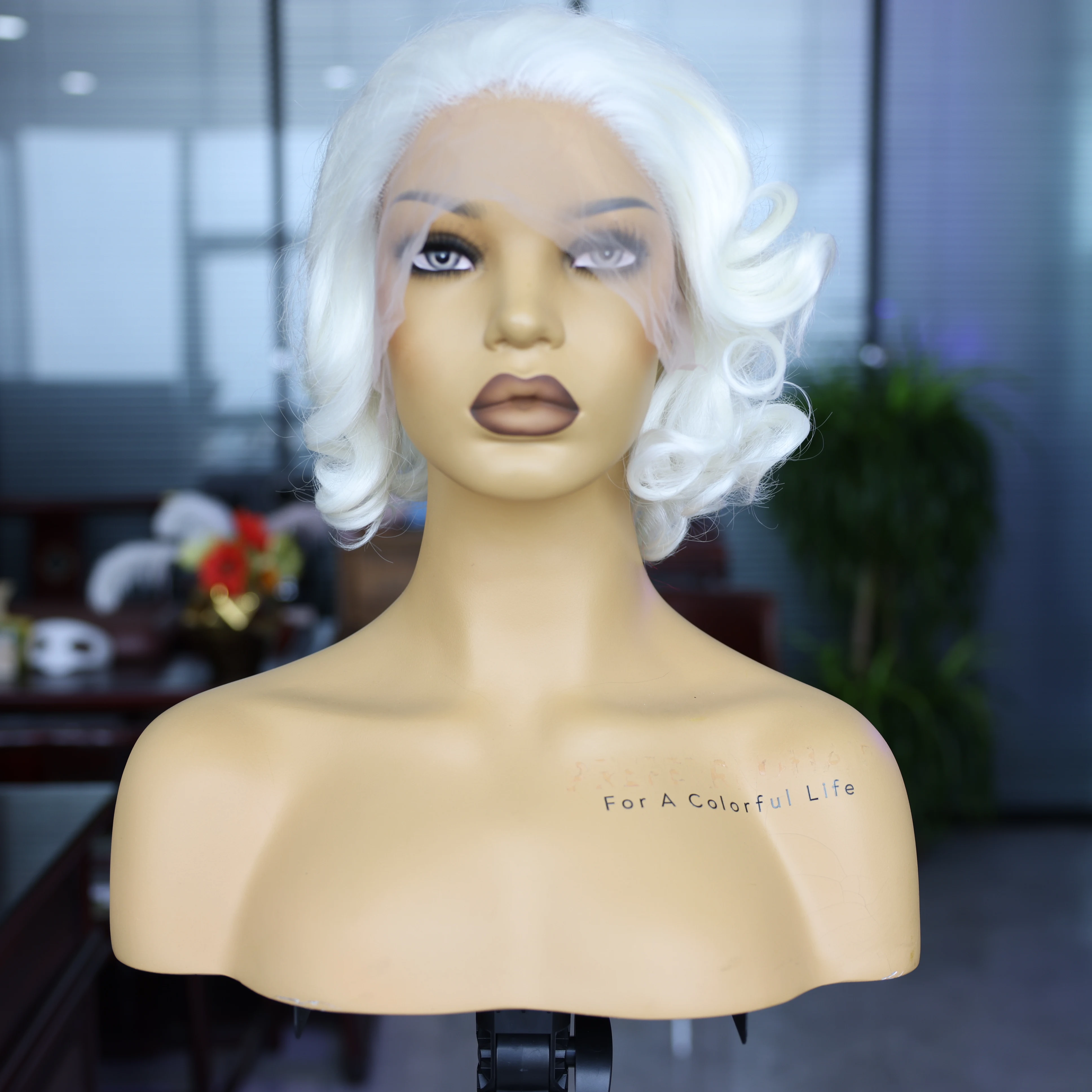 

White Short Synthetic Wave Wig Front Lace Mesh Cap Breathable Fashion Natural Hallline Suitable for Birthday Party Cosplay Wig