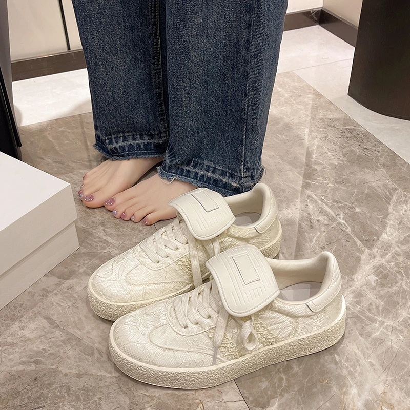 Zapatillas de deporte gruesas de cuero blanco para mujer, zapatos de plataforma con cordones, informales, tendencia, 2024