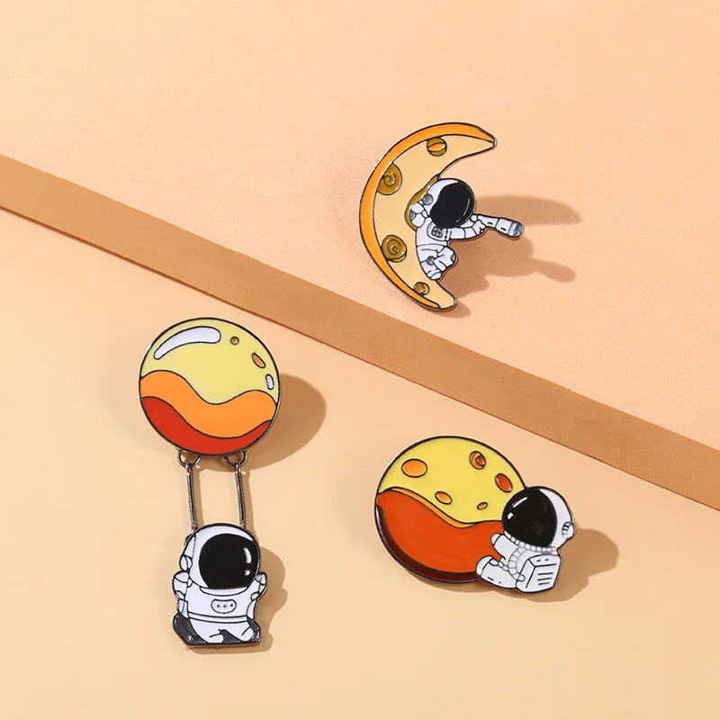 Creative Cartoon Planet Astronaut Enamel Pins Space Moon Star Rocket Car Animal Astronaut Alloy Brooch Badge Woman Jewelry Gift