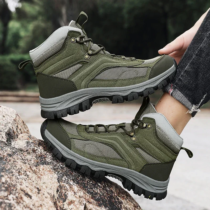 High Quality Men's Boots Outdoor Non Slip Hiking Boots Fashion Casual High Top Men's Boots Wear-resistant Sneaker Botas Hombre view 6