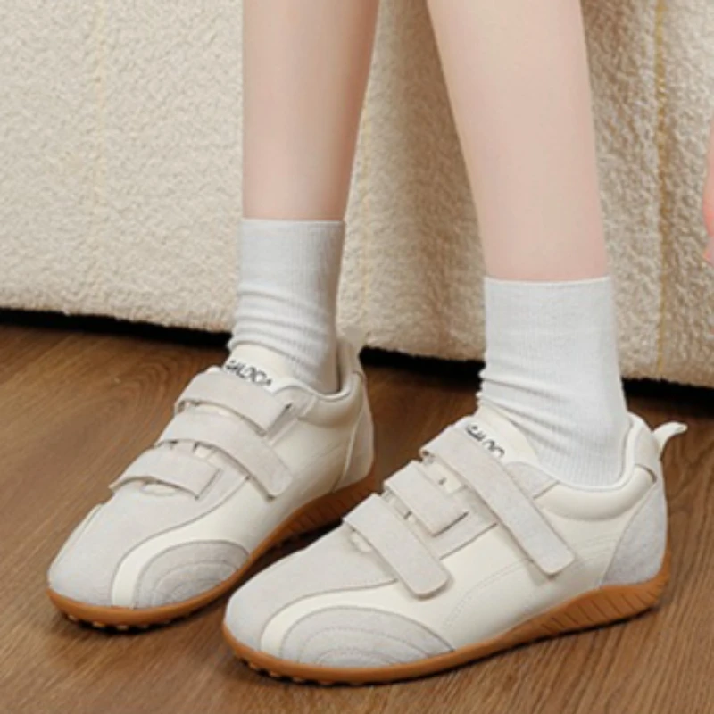 Spring and Autumn Women's Comfortable Color Blocking Sneakers New Women Anti Slip Fashionable Shallow Mouth Vulcanized Shoes