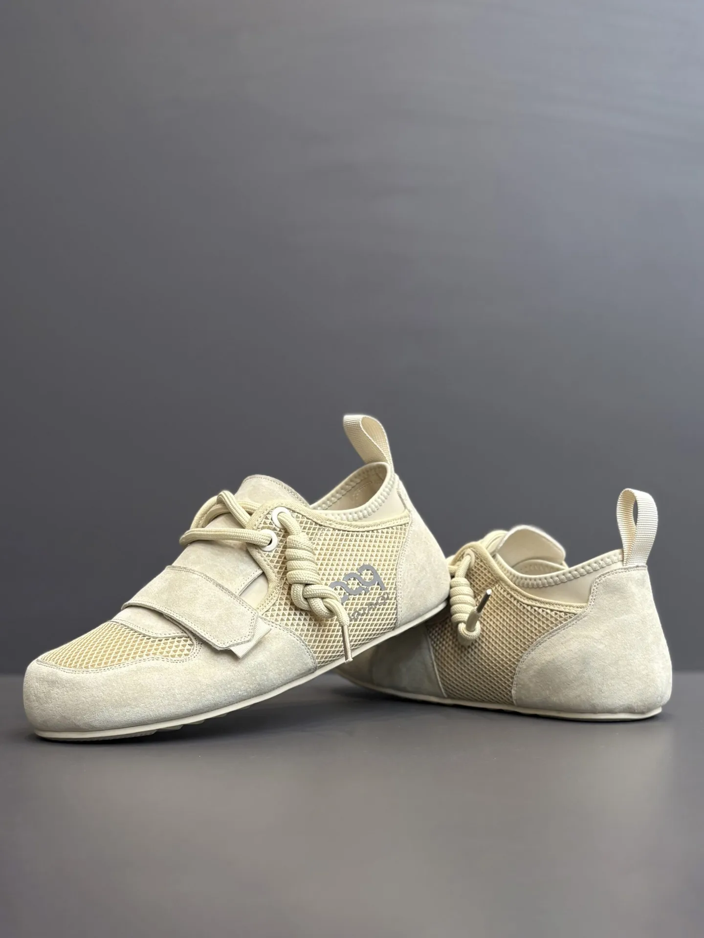 scarpe-da-uomo-casual-da-esterno-basse-con-lacci-traspiranti-con-suola-morbida-alla-moda-versatili-comode-dal-design-originale-e-accattivante-con-punta-voluminosa