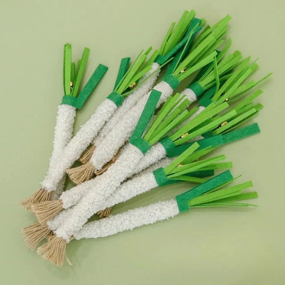 Simulated Scallion Shape Cat Toys with Natural Silver Vine Stick Pet Chew Toys Cat Teething Products Cat Teasing Toy