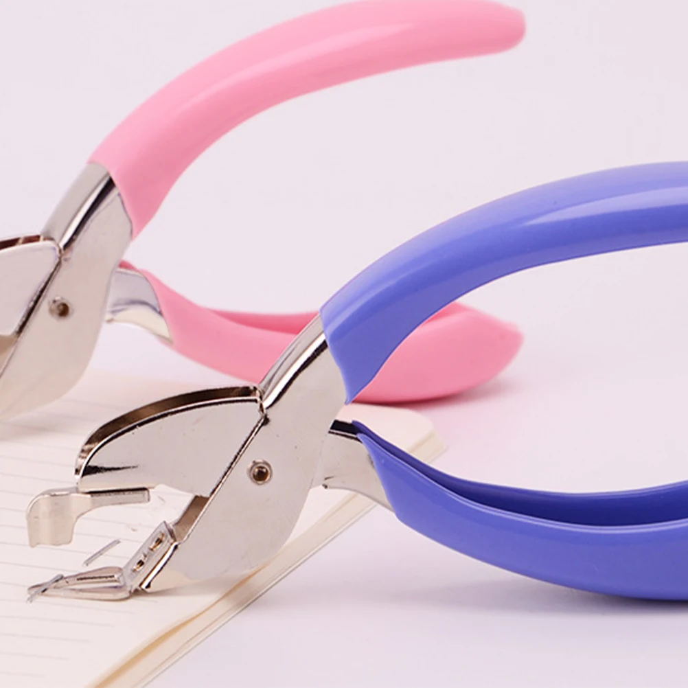 Staple Remover Tool Compact Pink Universal Nail Puller Handheld Extractor Office School Use Premium Material Safe Design Quick