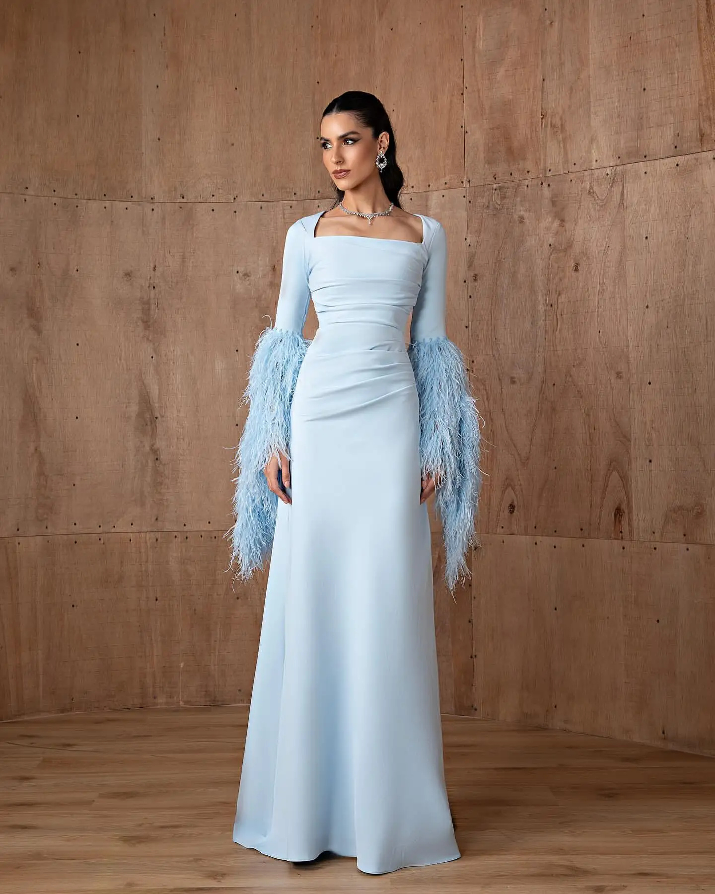 

Customized Elegant Women Evening Dresses Luxury Feather Square Collar A-line Prom Satin Floor Length Zipper Party For Occasions