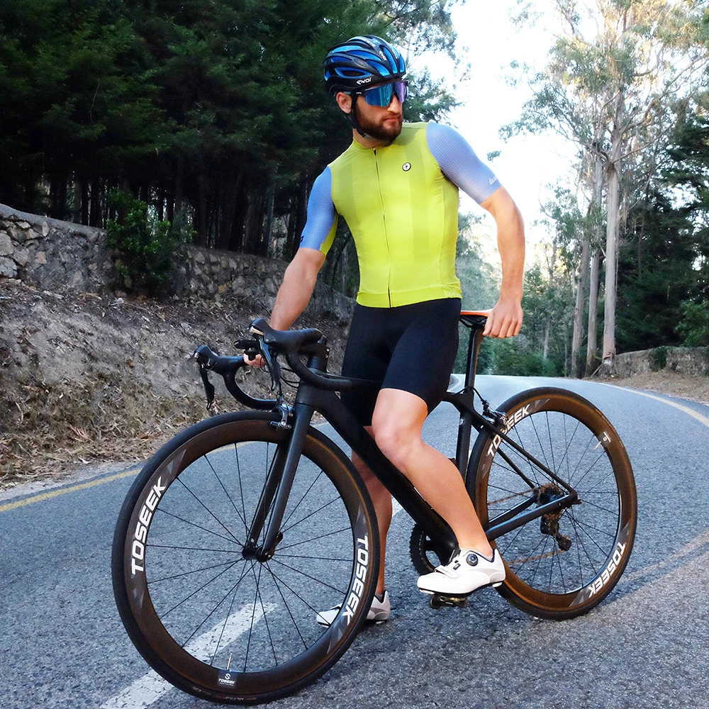 DAREVIE pantaloncini con bretelle da Ciclismo da uomo traspiranti pantaloncini Ciclismo da donna senza cuciture 6H 500KM Ride Mountain Road Ridding pantaloncini da bicicletta