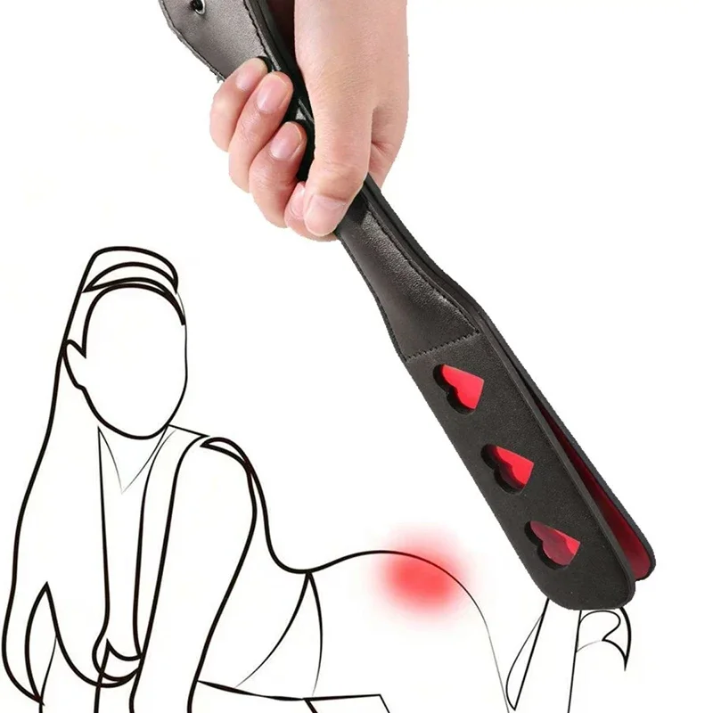 قطعة واحدة - مضرب يدوي طويل المقبض على شكل قلب، مضرب جلدي أسود بطبقة مزدوجة وخلفية حمراء