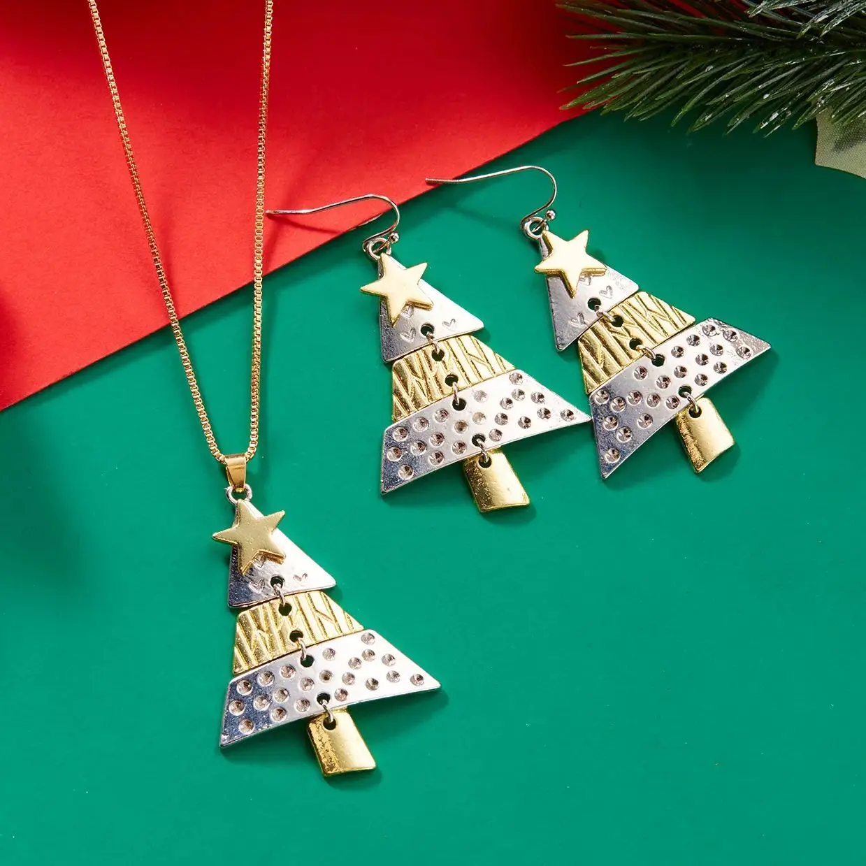 New Design Splicing Christmas Tree for Women Fashion Pentagram Hollow Tree Metal Drop Earring Punk Cool Jewelry Accessories