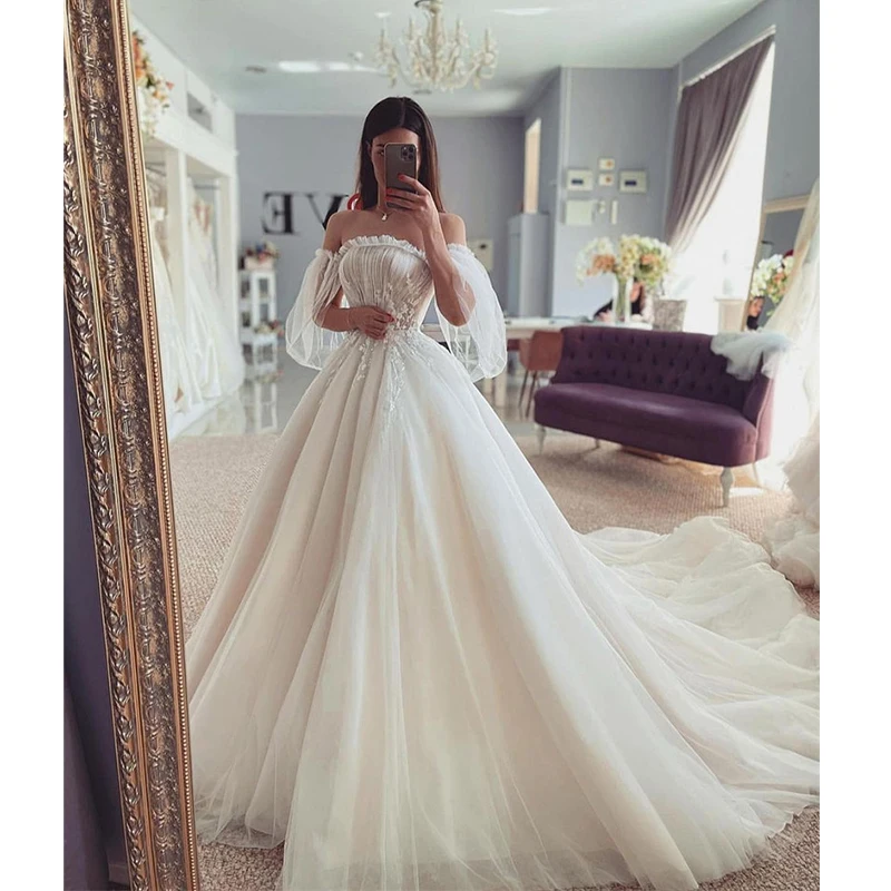 Bohemian Wedding Dress Fluffy Sleeve Women's Princess Retro Bridal Dress Lace Applique Wedding Dress Prom Gowns Robe De Marie