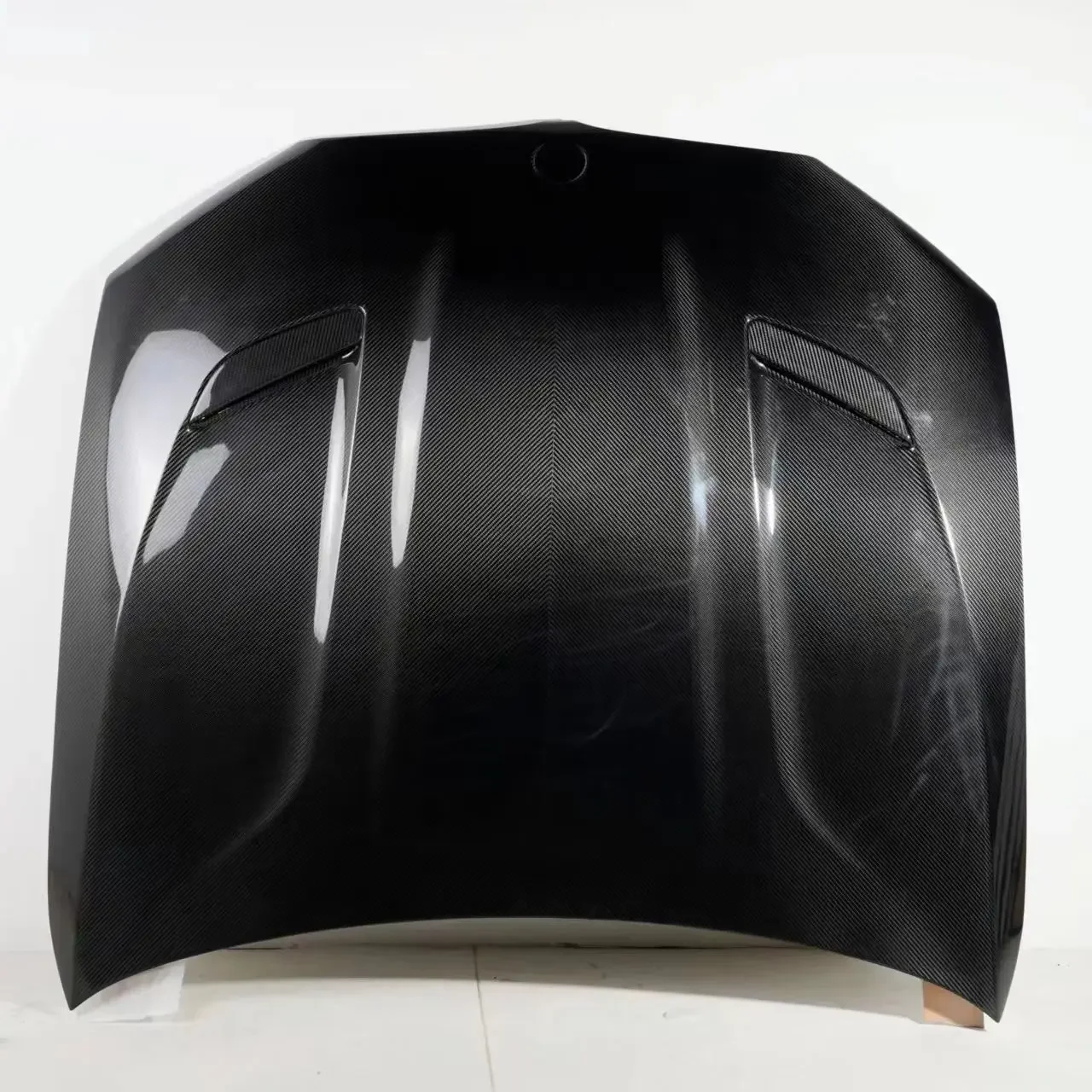 

Dry Carbon Fiber Engine Cover for BMW G30 530e Bonnet Light Weight Hood Car Accessories
