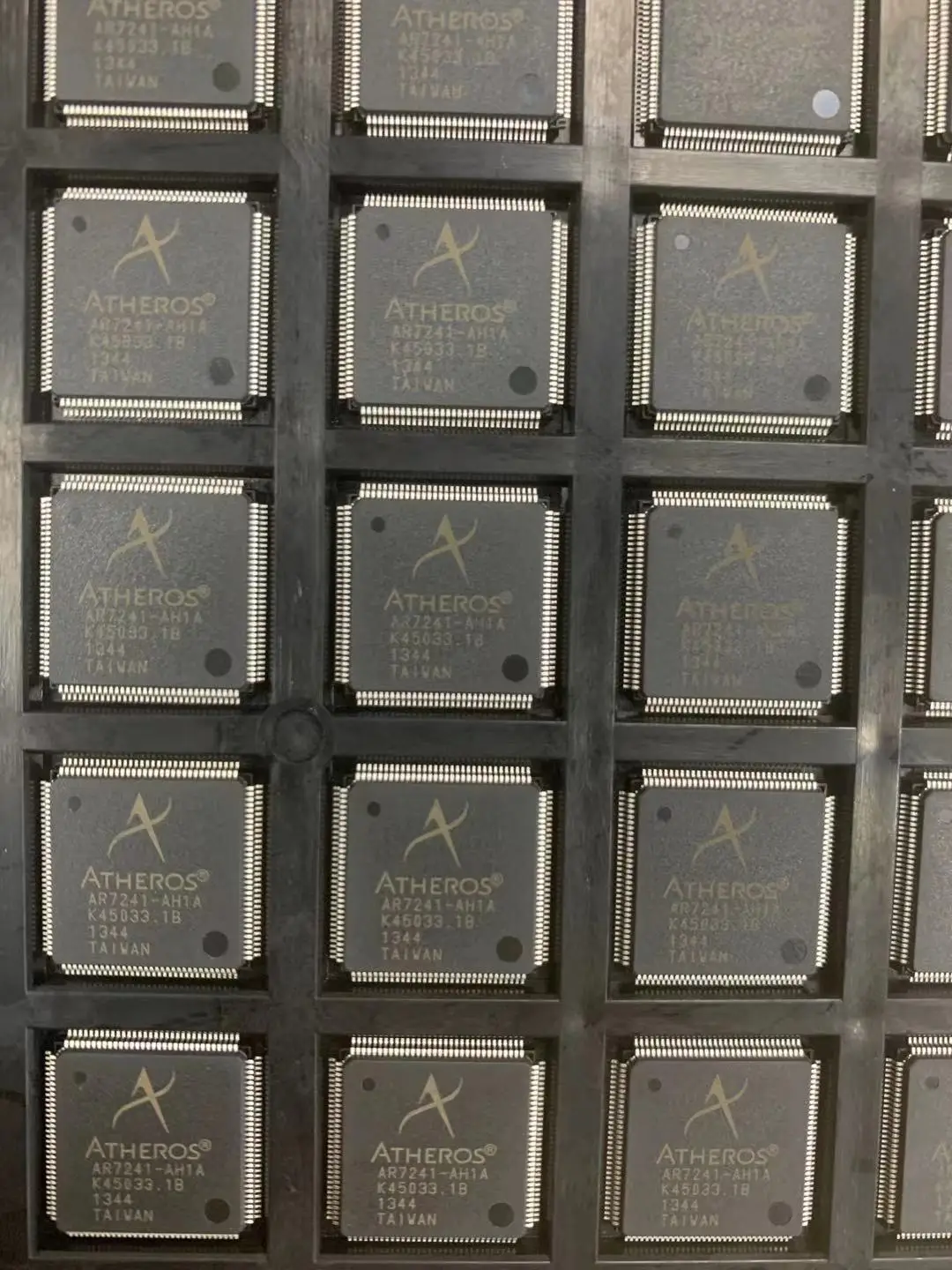 AR7241-AH1A QFP-128 AR7241 QFP Chip enrutador IC garantía de calidad nuevo Original