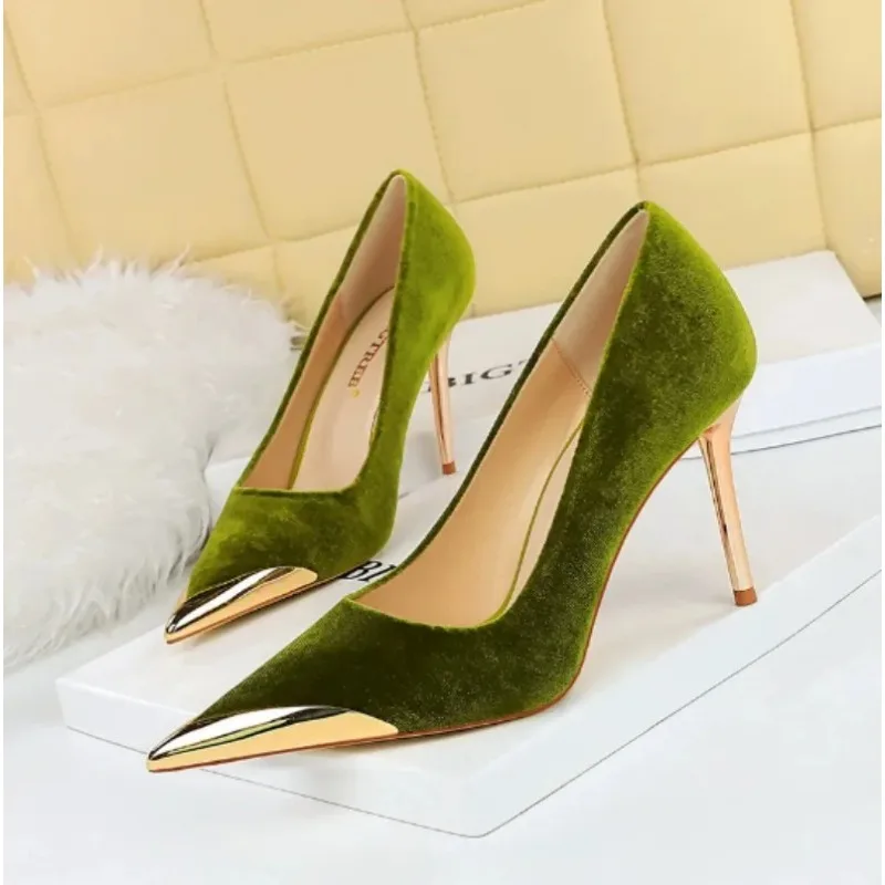 BIGTREE Sexy Women Pumps Office Lady Party Metal Decoration Pointed Toe Flock 7CM Thin Heels Fashion Girls Women Shoes Black