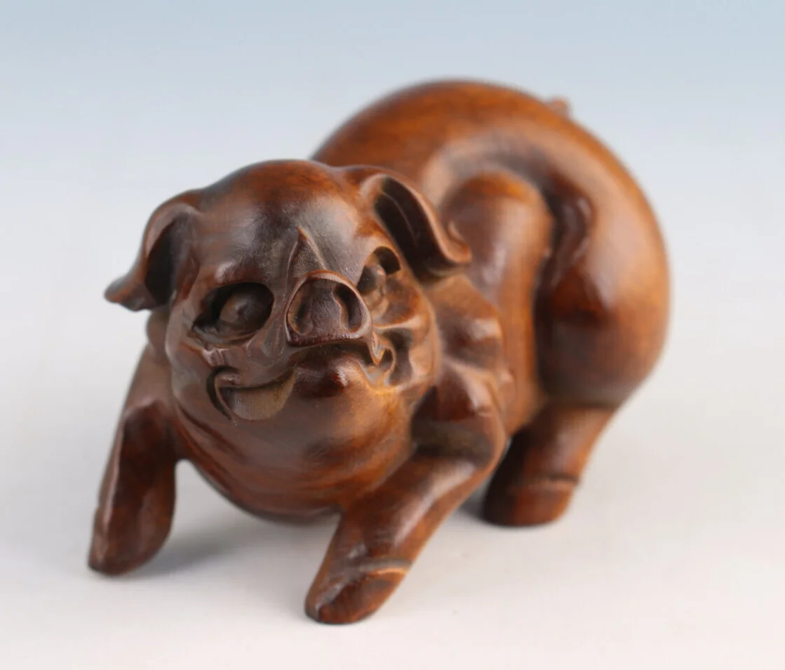 Collectable chinese boxwood handmade lovely pig netsuke Statue figure good stand