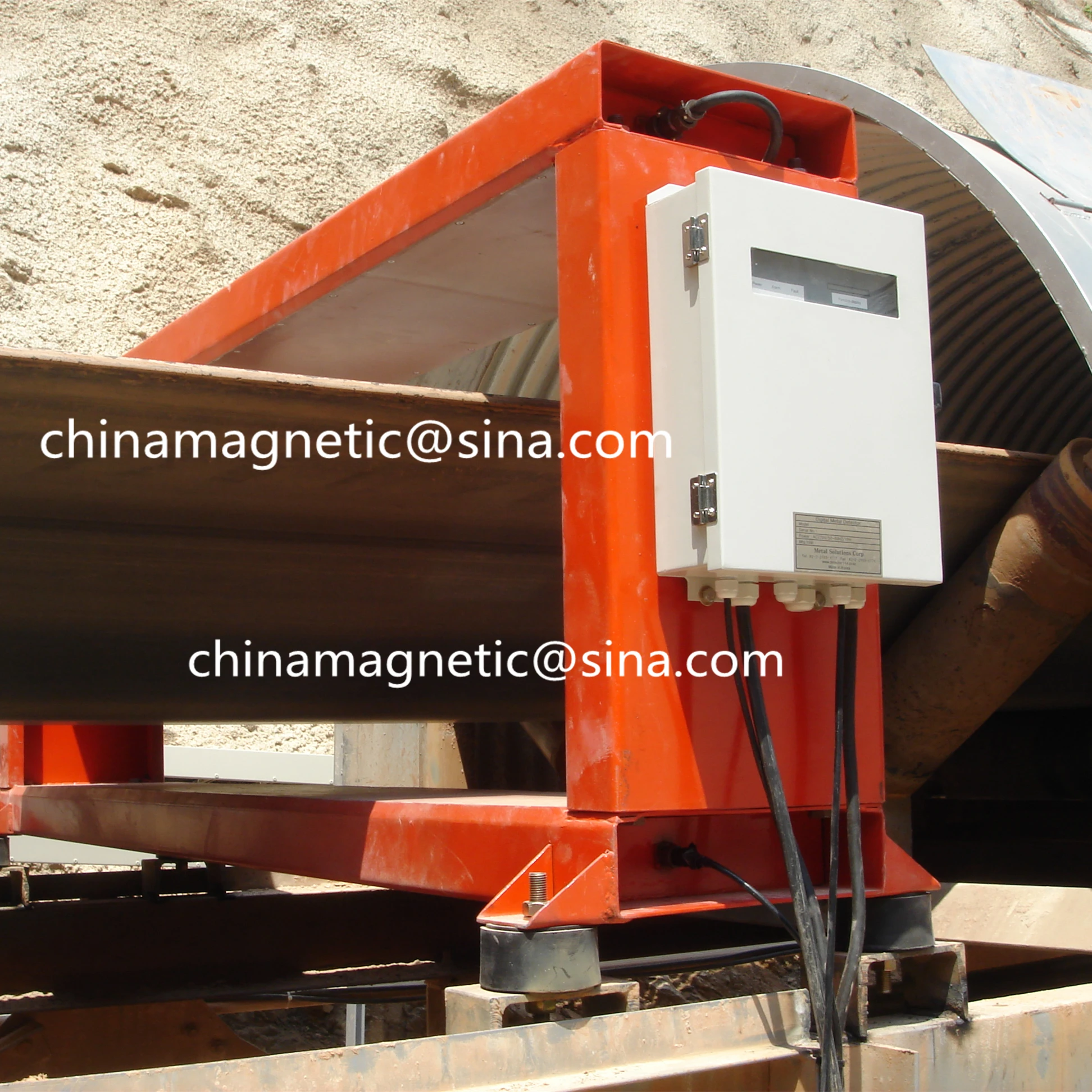 

mining tunnel type iron tramp coal conveyor metal detector for crusher