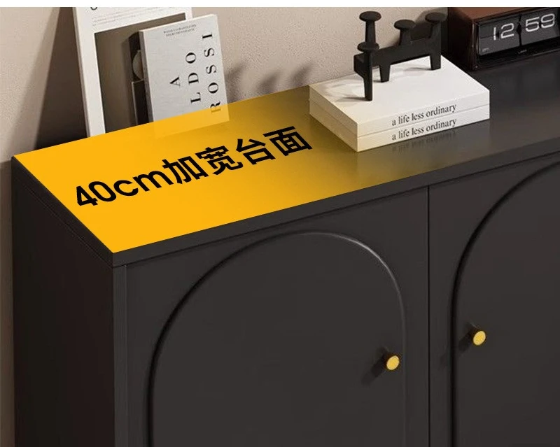 صندوق من الخشب الصلب، غرفة نوم منزلية سوداء، تخزين شقة صغيرة