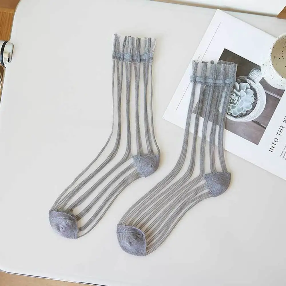 Atmungsaktive süße Mesh japanischen Stil transparente Sommer Mittelrohr Socken Glas Seidensocken weibliche Strumpfwaren gestreifte Socken