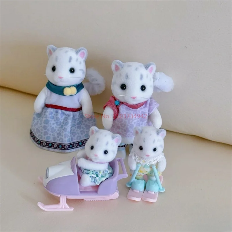 New Sylvanian Families Snow Leopard Family Portrait Set A Et Anime Girl Pvc Figures Toy Figurine Room Decoration Birthday Gift