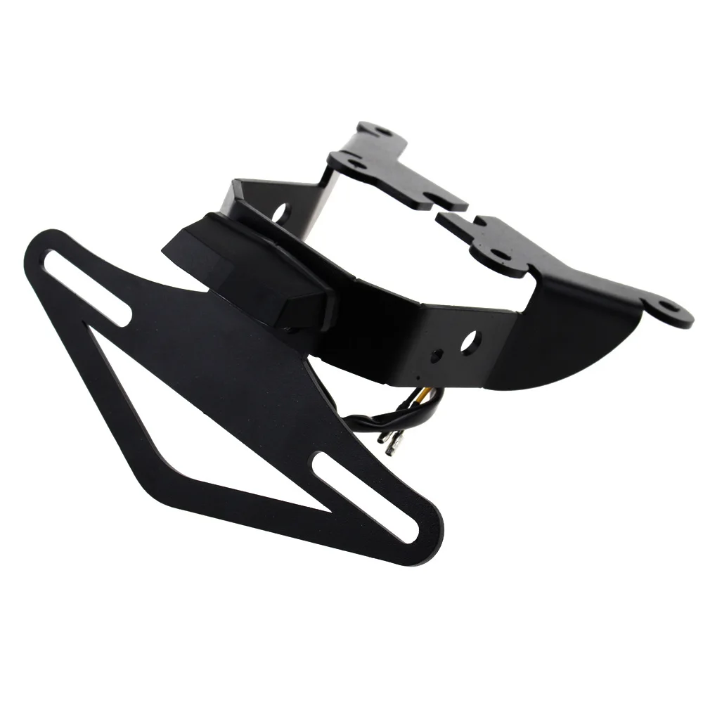 SV650 オートバイ LED ライト リア ナンバー プレート ブラケット、リア テール ライト ナンバー プレート フレーム アクセサリーに適しています。