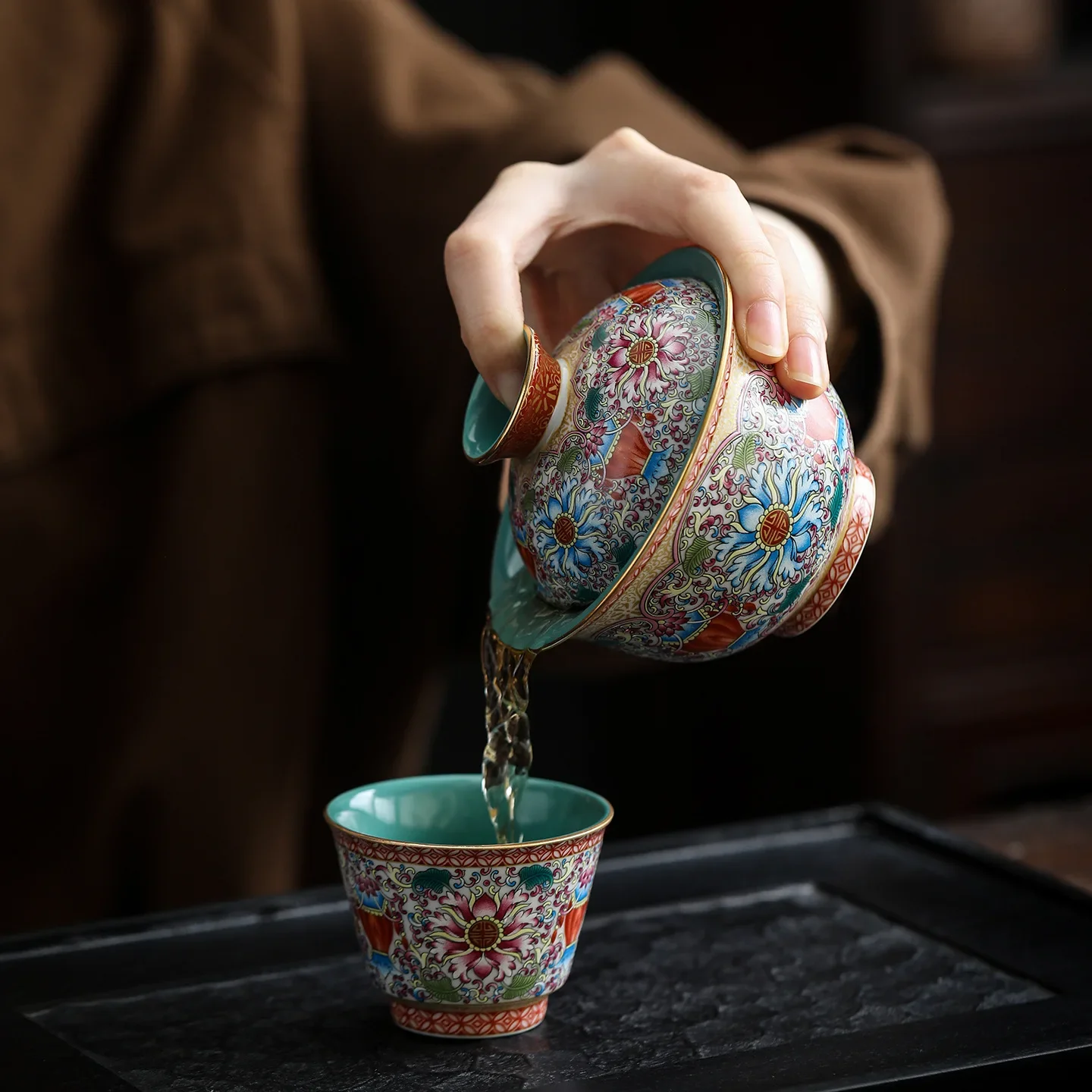 High-end Enamel Colored Lotus Three-cai Covered Bowl, Household Tea Bowl, Kung Fu Tea Set, Ceramic Anti-scalding Tea Bowl Gaiwan