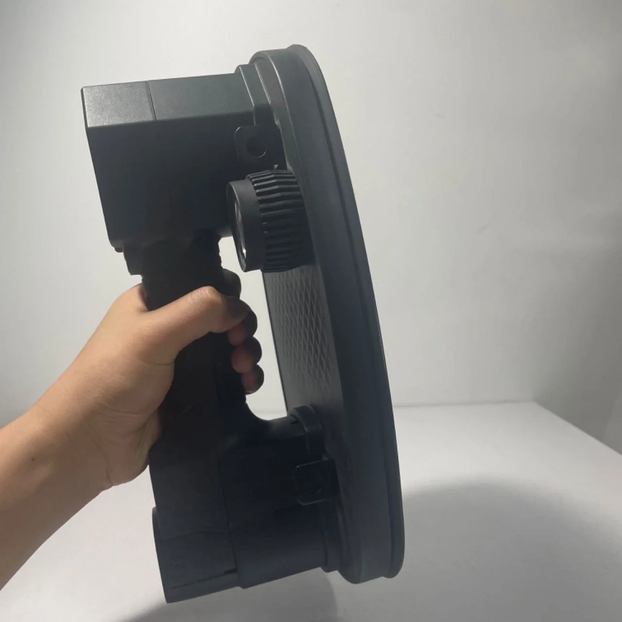 Electric Suction Cups 16.8V Vauccm Suckers 18*12cm Max Load 220KG for Smooth Rough Surfaces Tile Lifting