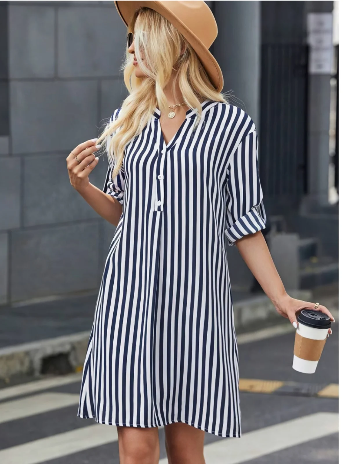 Jesienna Nowa Luźna Długa Bluzka z Dekoltem w Serek, Wzorem w Paski, Casualowa, o Średniej Długości, Damska, Modna, z Włókna Poliestrowego