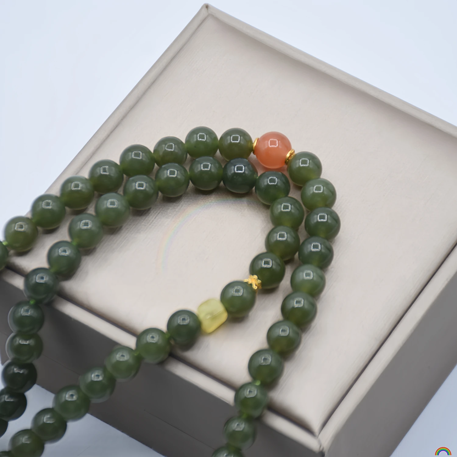 Natural Hotan Jade Jasper Necklace Leaf Pendant Old Mineral Bead Jade Versatile Luxury Necklace Rwbuy