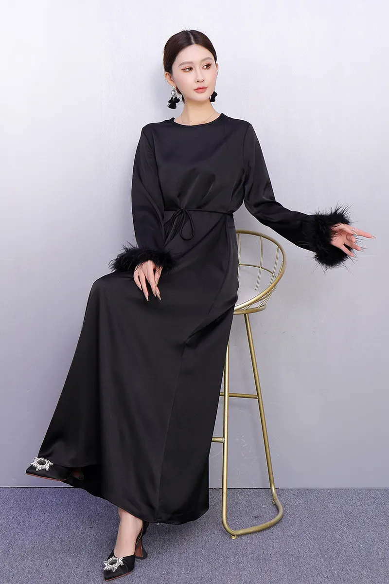 2025 Winter Elegante Lose Satin Feder Hülse Lange Kleider Frauen Casual Kleid Großhandel J2132