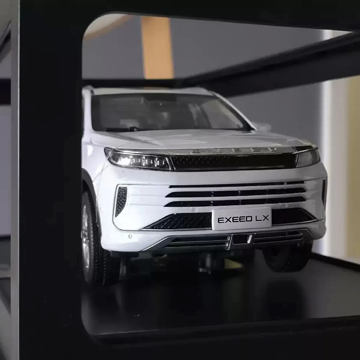 LX Micromodels,EXEED CHERY Alloy Car Model,Tabletop Decoration, Collection Display, Gift,Adult Play,white,1:18