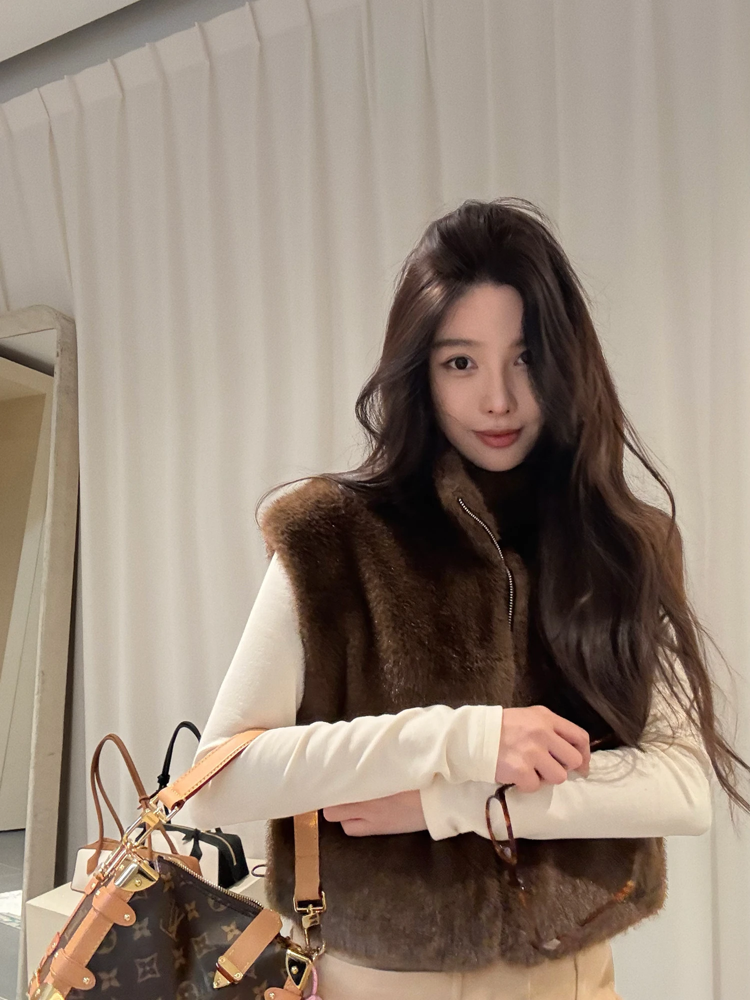 

Женский жилет iwei Qiang в корейском стиле, свободного кроя, из экологически чистого меха норки, с воротником-стойкой, теплый, модный зимний пальто