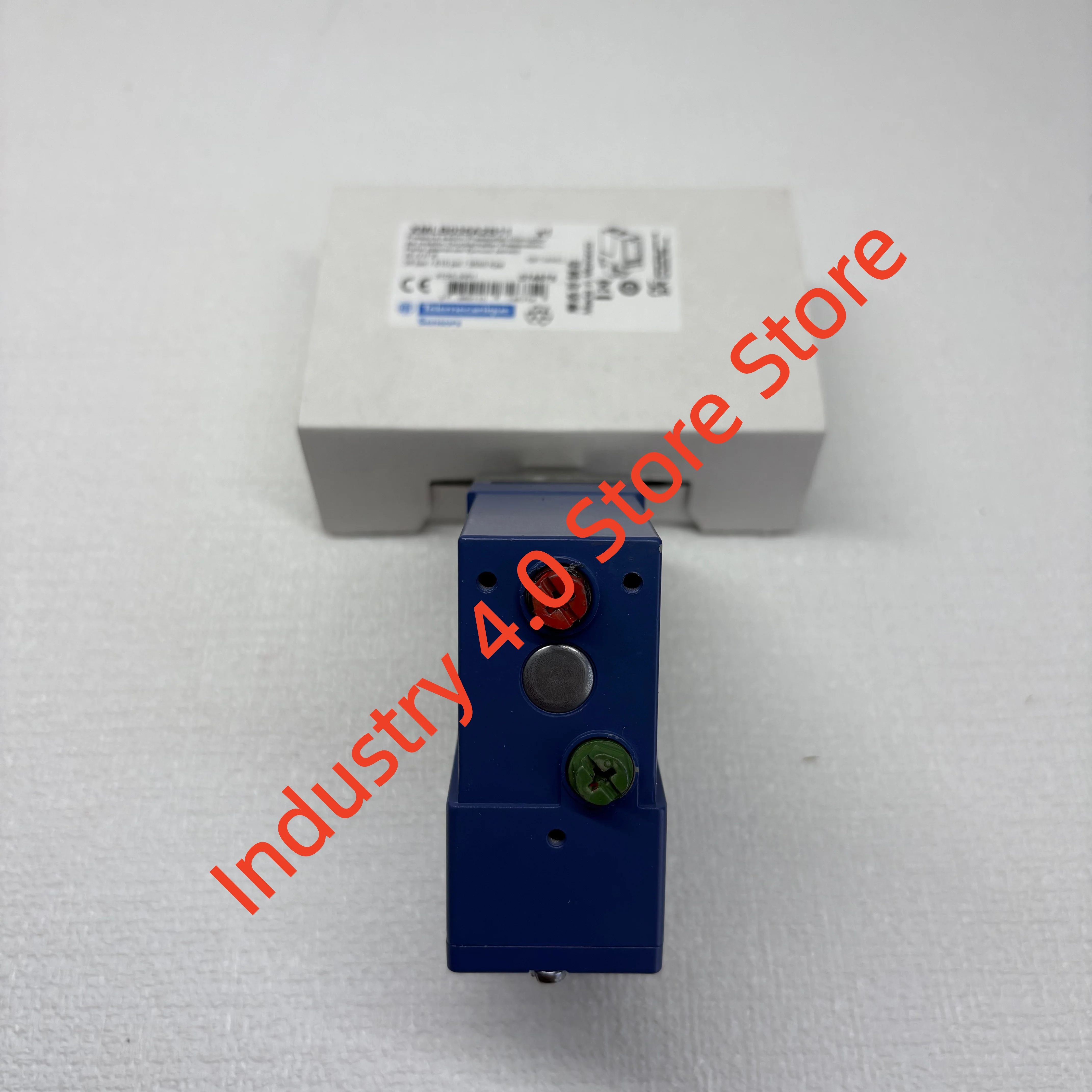 Interruptor de pressão Telemecanique XMLB035A2S11 novo